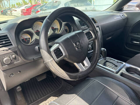 2014 Dodge Challenger SXT