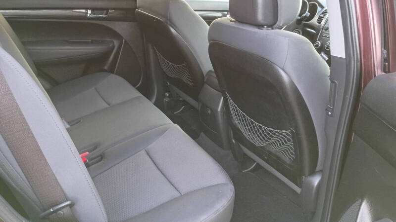 2013 Kia Sorento LX