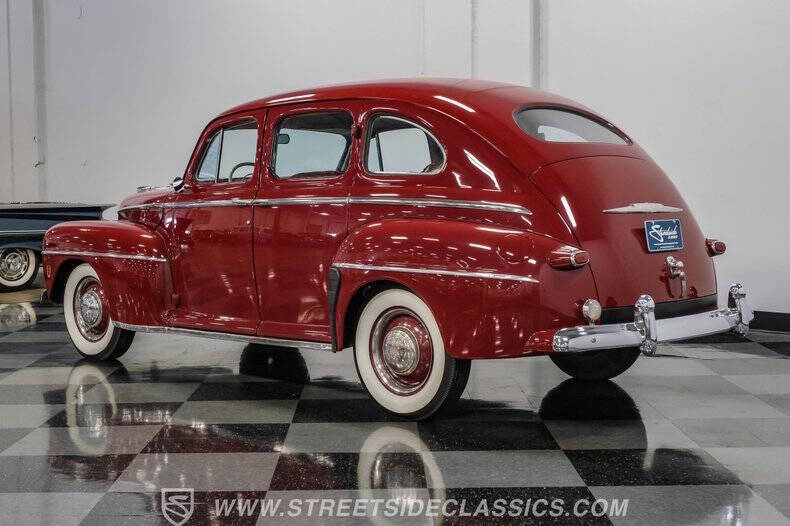 1948 Ford Deluxe