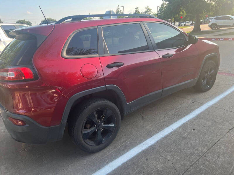 2017 Jeep Cherokee Sport