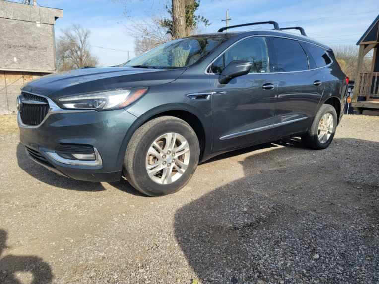 2018 Buick Enclave Essence's photo