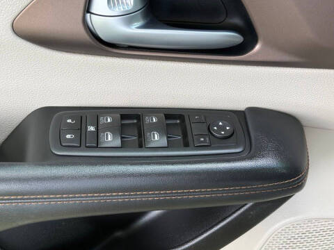 2017 Chrysler Pacifica Touring-L Plus