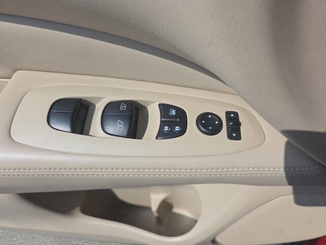 2017 Nissan Pathfinder SL