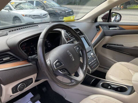 2019 Lincoln MKC Select