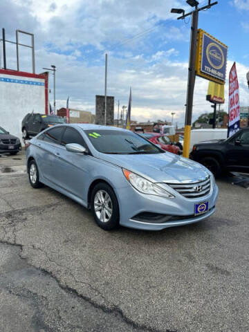 2014 Hyundai Sonata for sale at AutoBank in Chicago IL