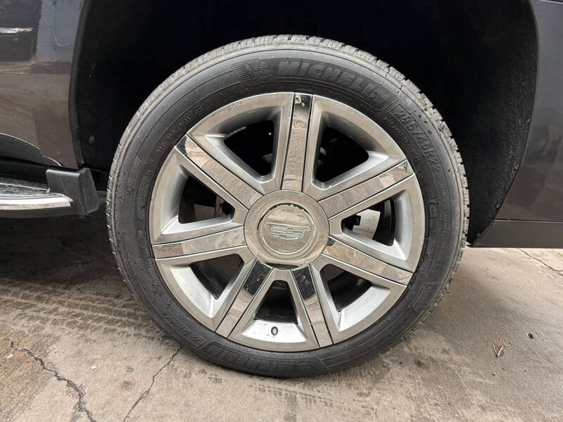 2017 Cadillac Escalade Luxury