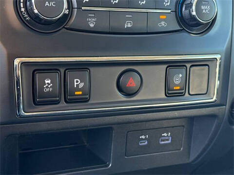 2022 Nissan Titan SV