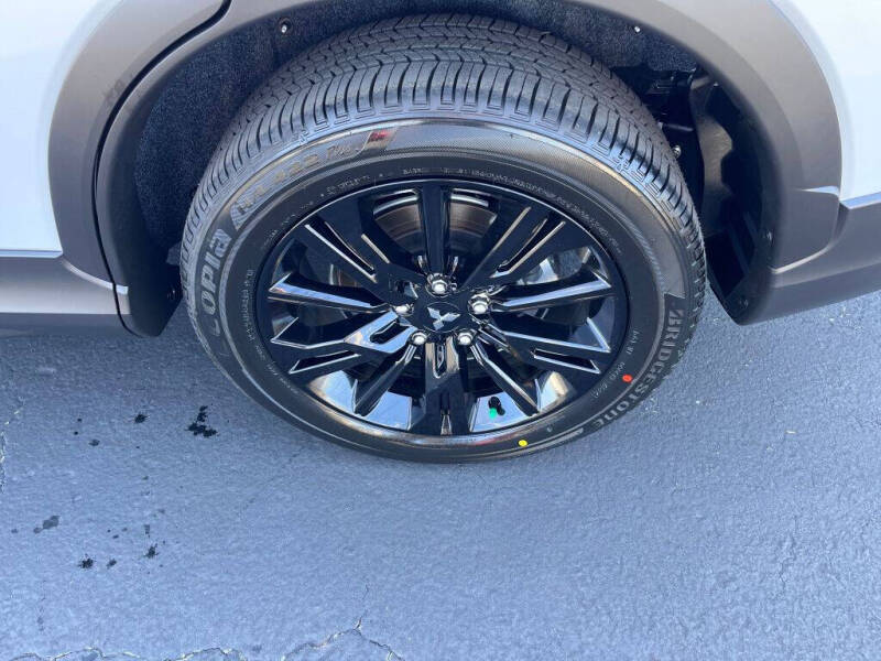 2025 Mitsubishi Eclipse Cross LE