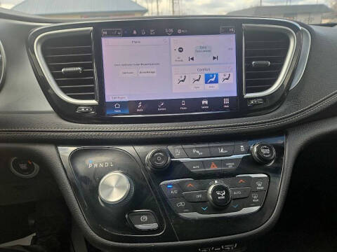 2022 Chrysler Pacifica Touring