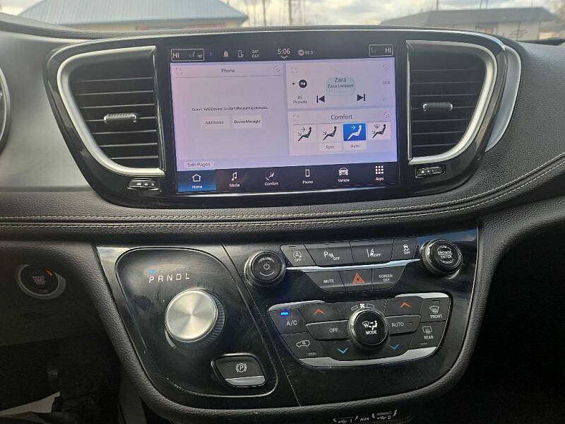 2022 Chrysler Pacifica Touring