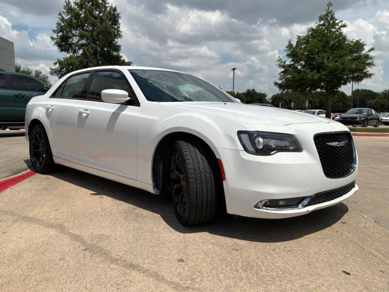 2019 Chrysler 300 S