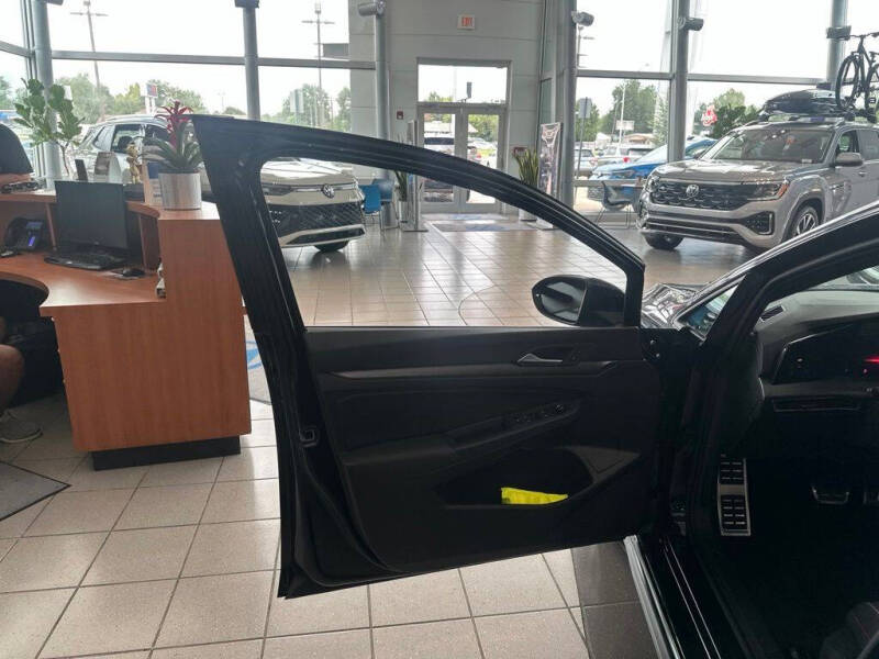 2026 Volkswagen Golf GTI SE