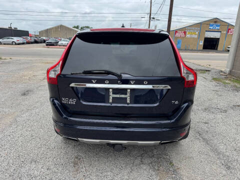 2016 Volvo XC60 T6 Drive-E Platinum