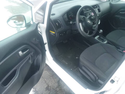 2014 Kia Rio 5-Door LX