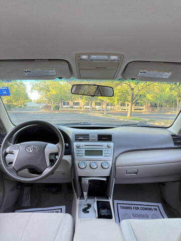 2009 Toyota Camry LE