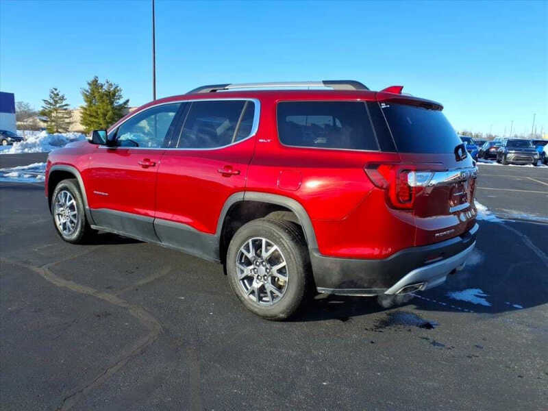 2023 GMC Acadia SLT