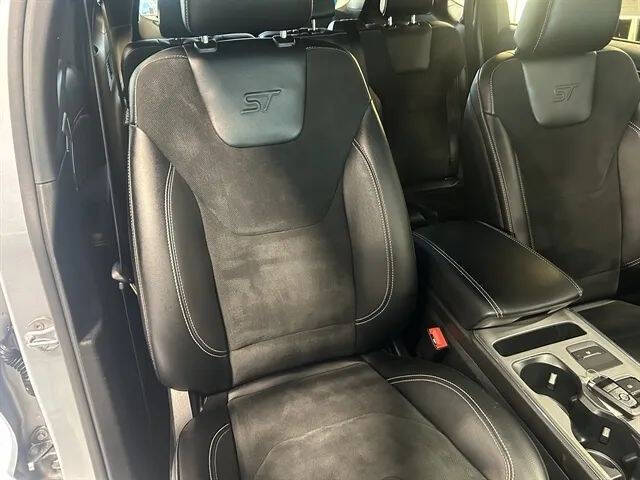 2022 Ford Edge ST