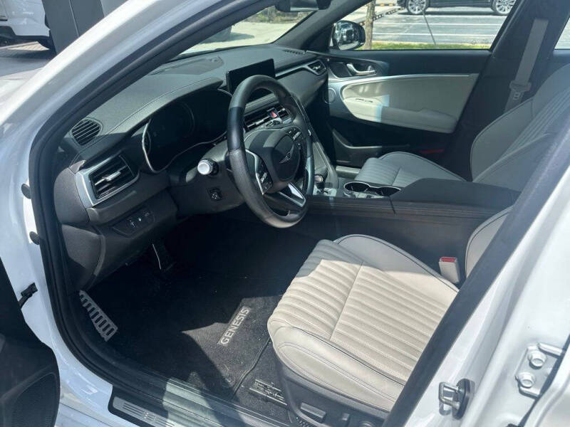 2025 Genesis G70