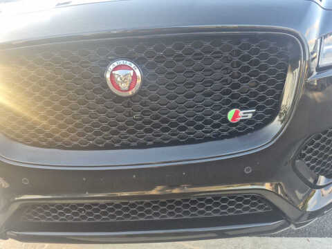 2017 Jaguar F-PACE S