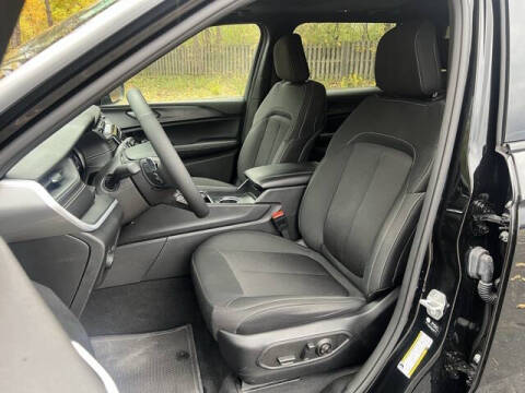 2024 Jeep Grand Cherokee L Laredo