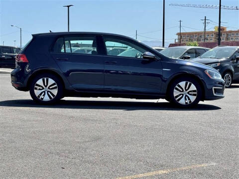 2016 Volkswagen e-Golf SE