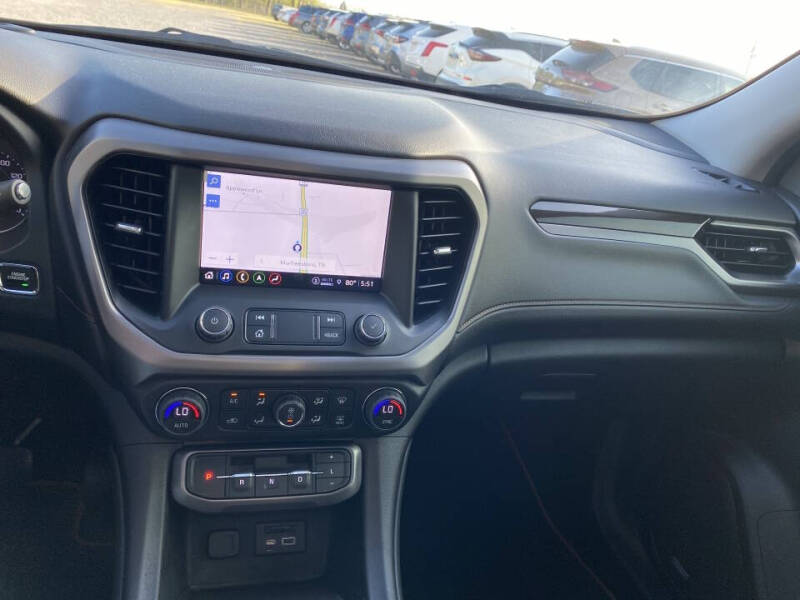 2023 GMC Acadia AT4