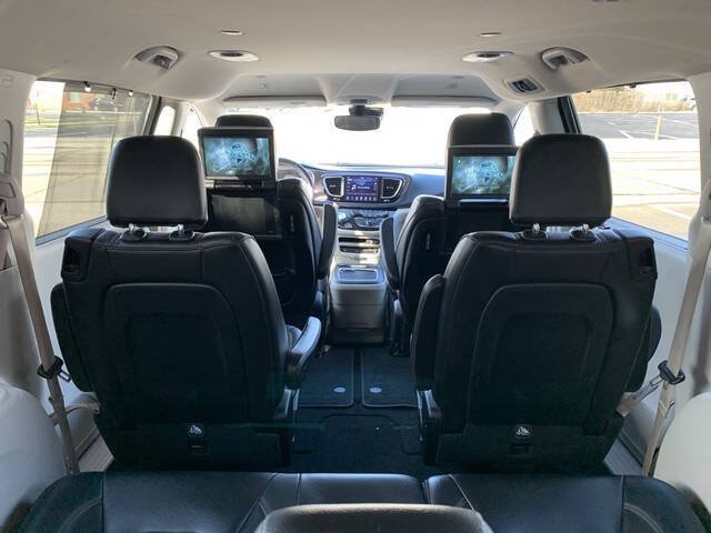 2018 Chrysler Pacifica Touring L Plus