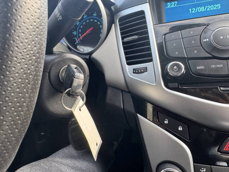 2013 Chevrolet Cruze LS Auto