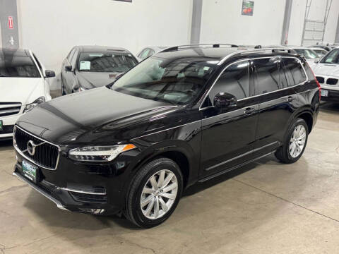 2016 Volvo XC90 T6 Momentum