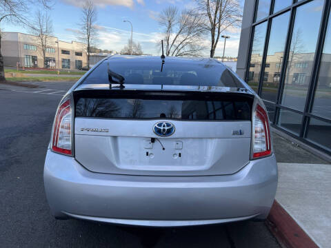 2013 Toyota Prius Two