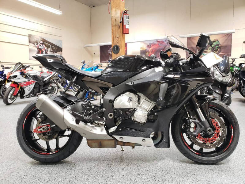 2015 Yamaha YZF-R1