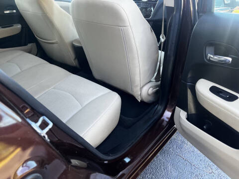 2013 Chrysler 200 LX