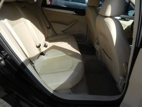 2012 Volkswagen Passat SE