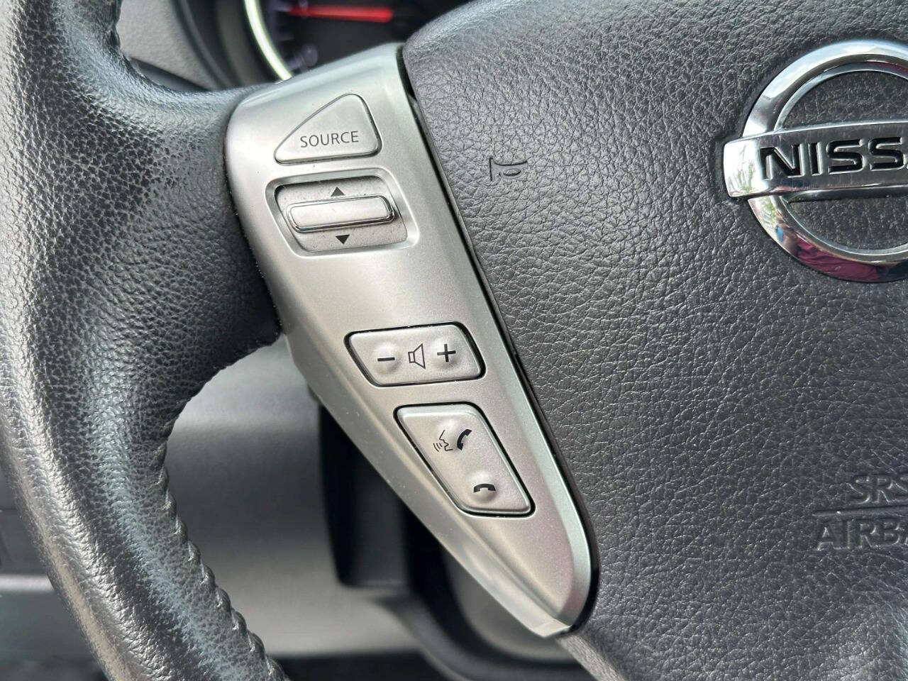 NissanVersa Note26