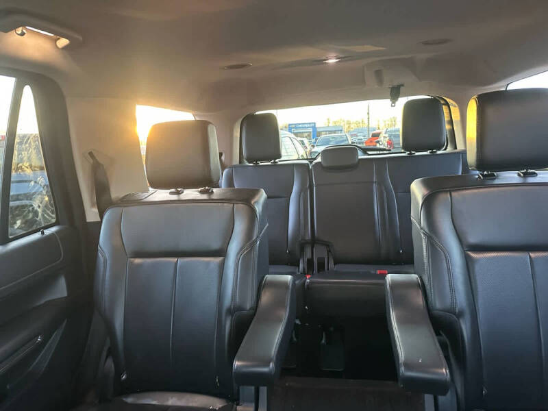 2023 Ford Expedition XLT