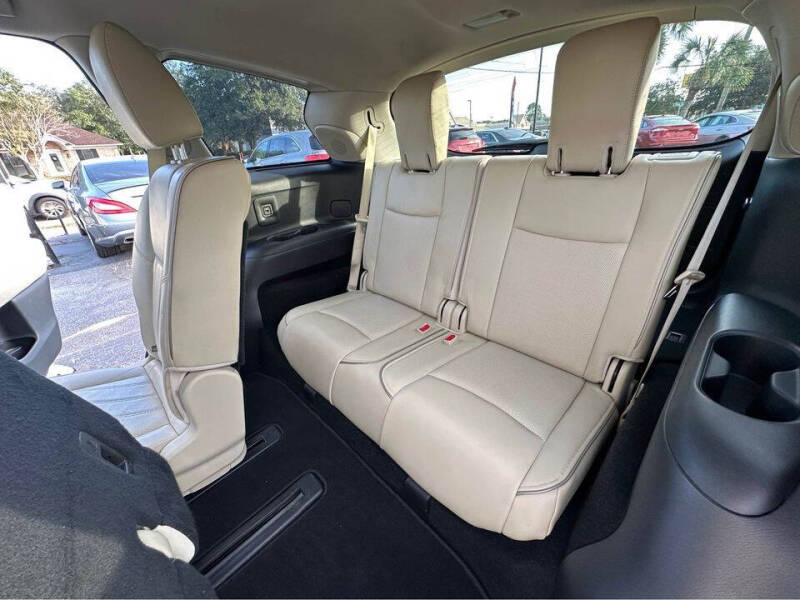 2017 INFINITI QX60 Base photo 14