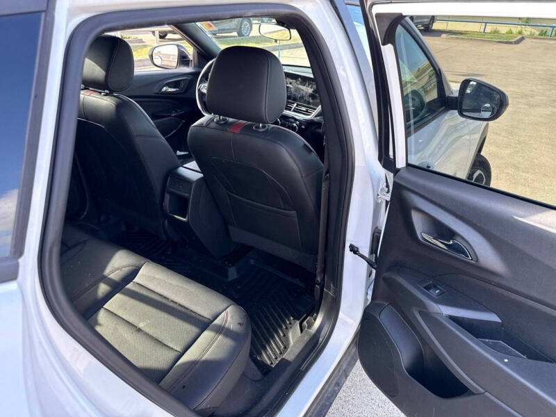 2025 Chevrolet Trax RS