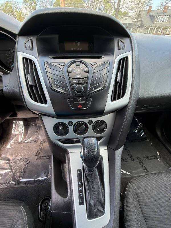 2012 Ford Focus SE