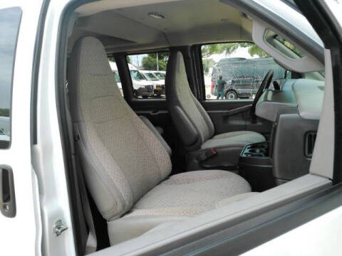 2025 Chevrolet Express LT 3500