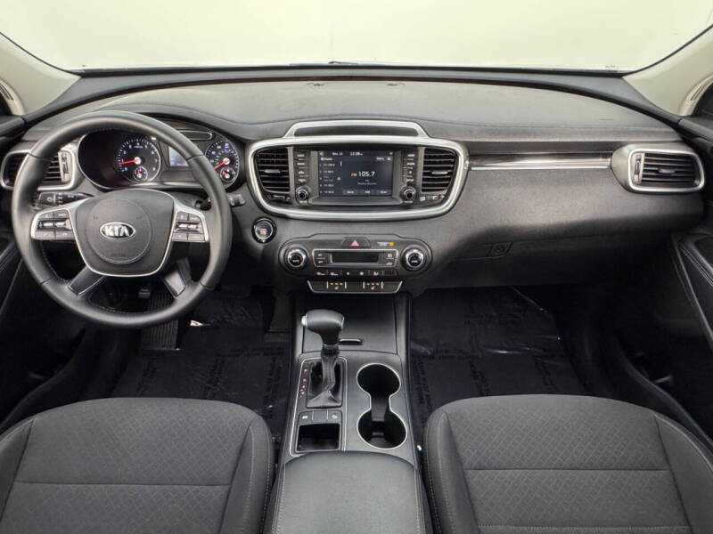 2020 Kia Sorento S V6