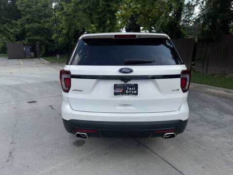 2016 Ford Explorer Sport