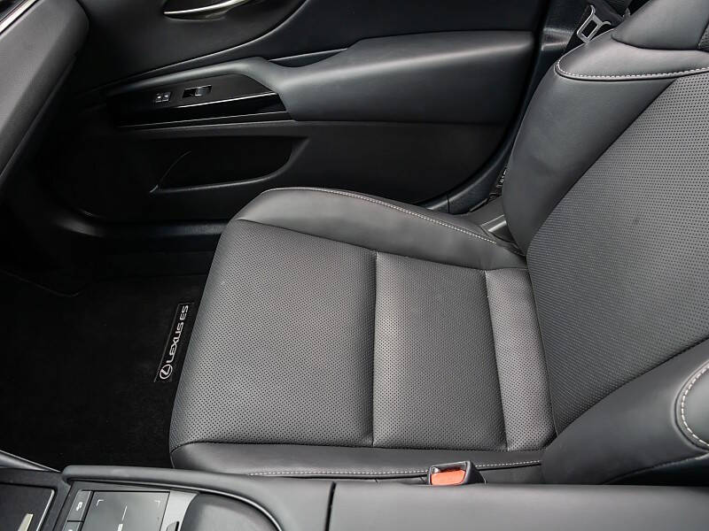 2022 Lexus ES 350