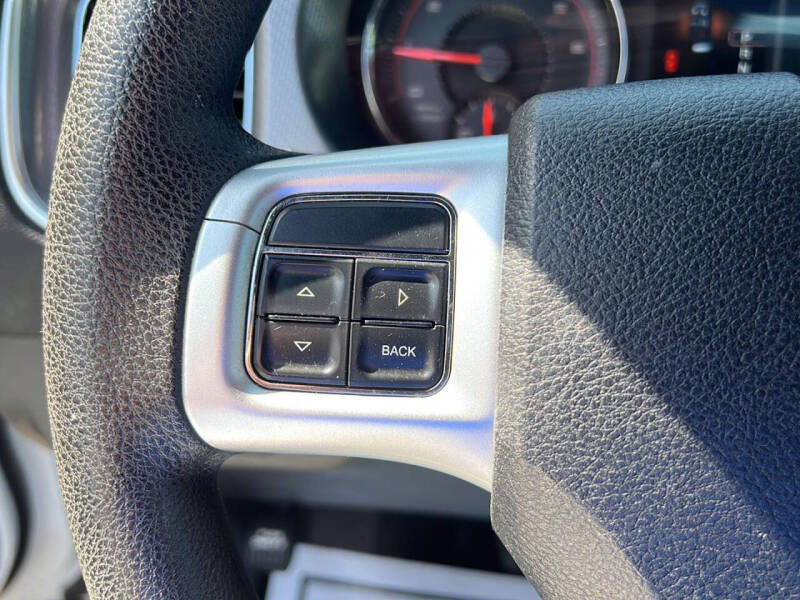 2013 Dodge Charger SE