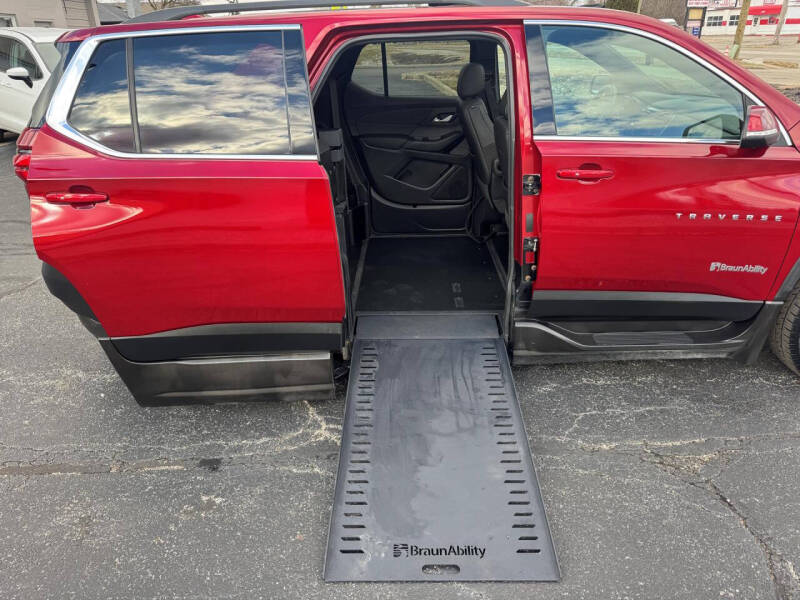2022 Chevrolet Traverse LT Leather