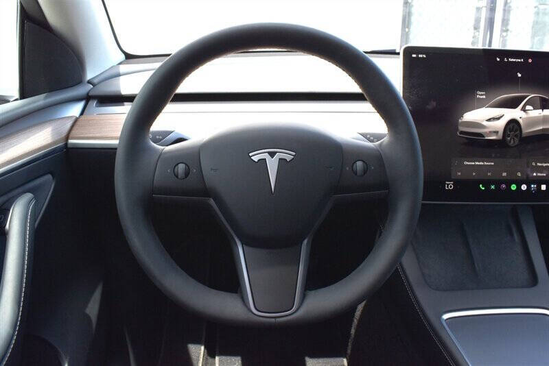 2025 Tesla Model Y Long Range