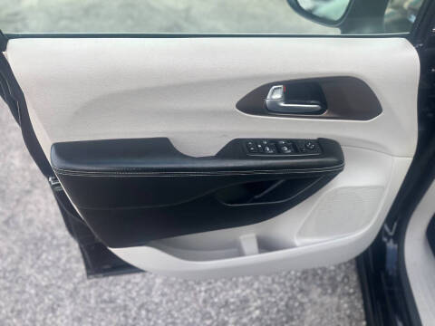 2021 Chrysler Voyager LXi