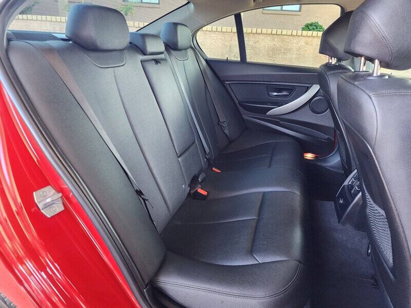 2018 BMW 3 Series 320i