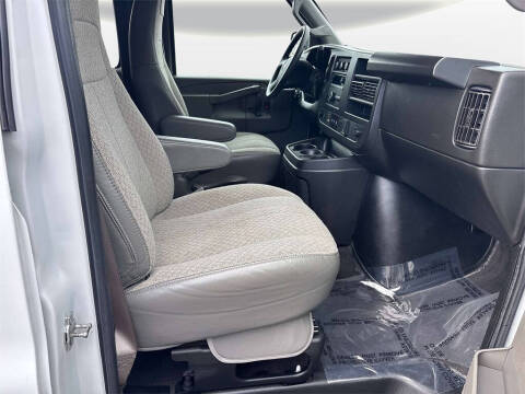 2022 Chevrolet Express LT 3500