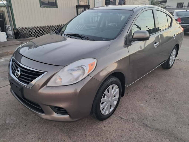2014 Nissan Versa 1.6 SV