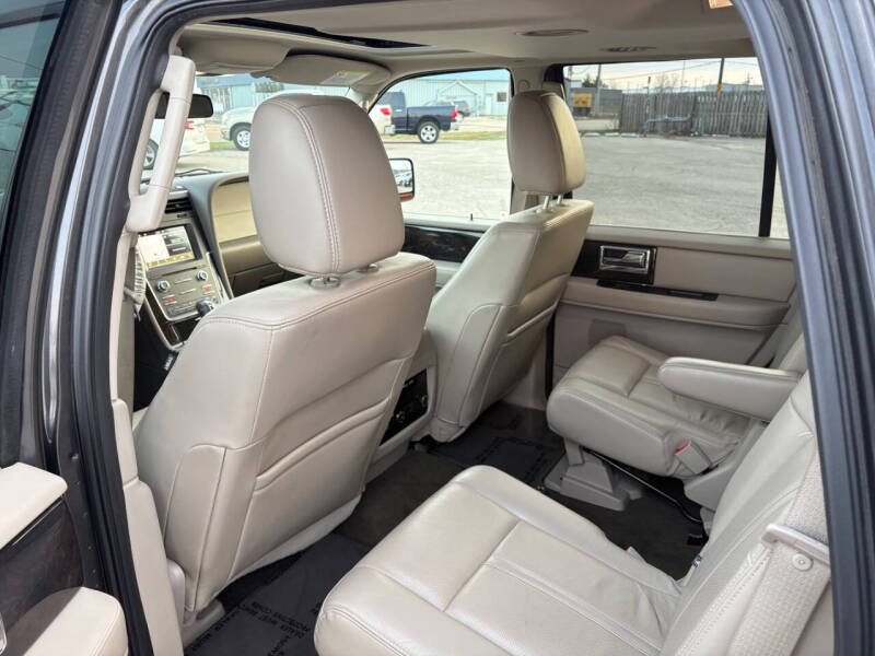 2016 Lincoln Navigator Select